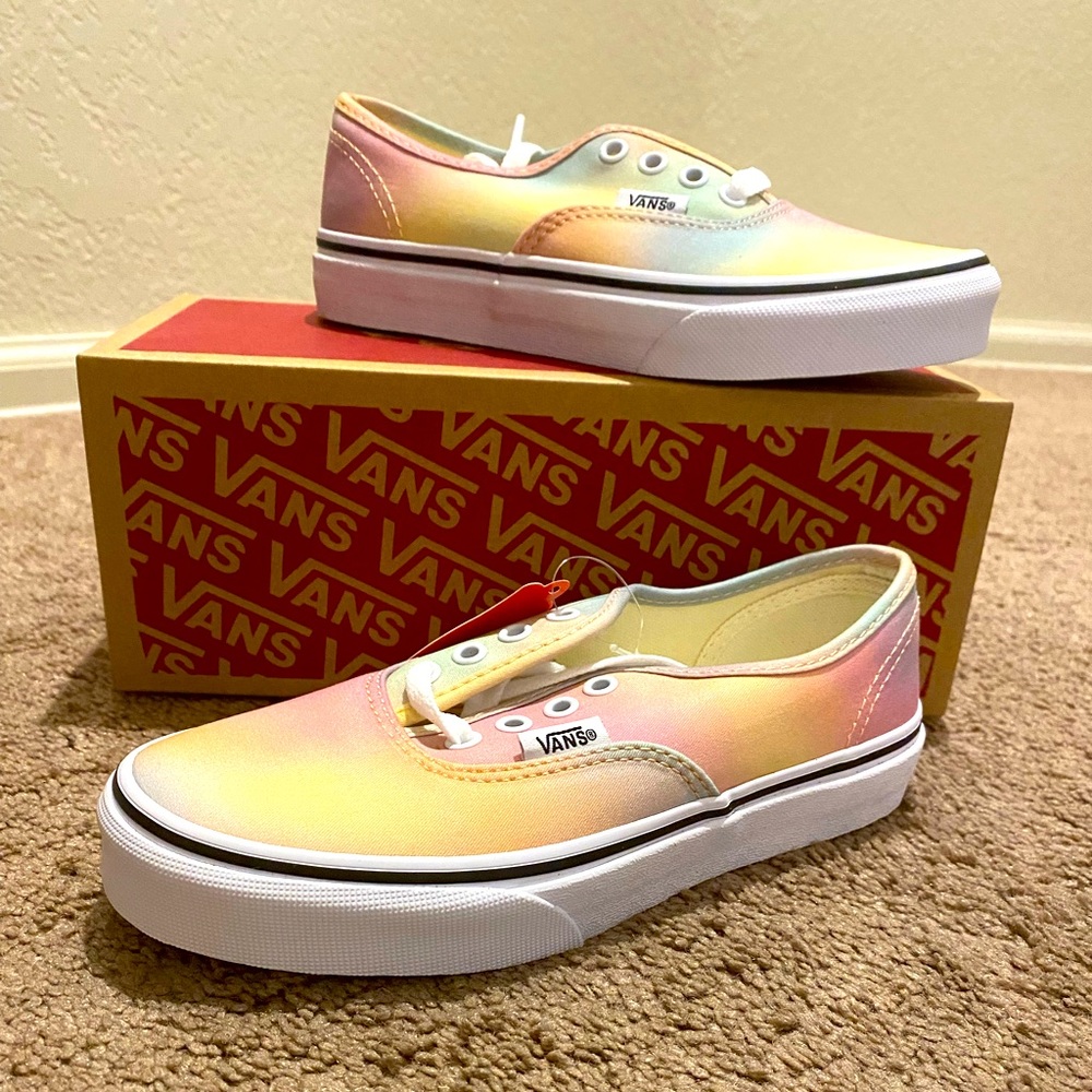 Girls Vans Authentic Aura Shift Multi/True White